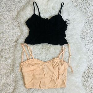 Bundle / lot 2 casual crop tops size s